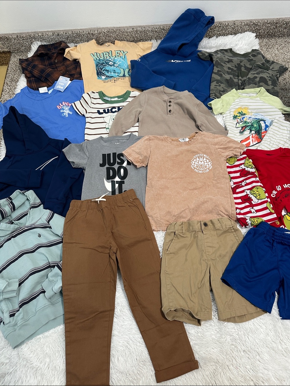🦆 Bundle of 16 Boys Clothing Size 4/5